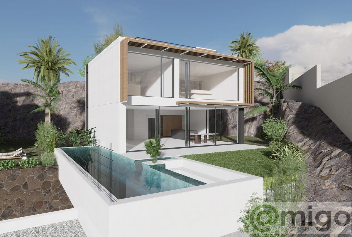 For sale of villa in Cerros del Aguila