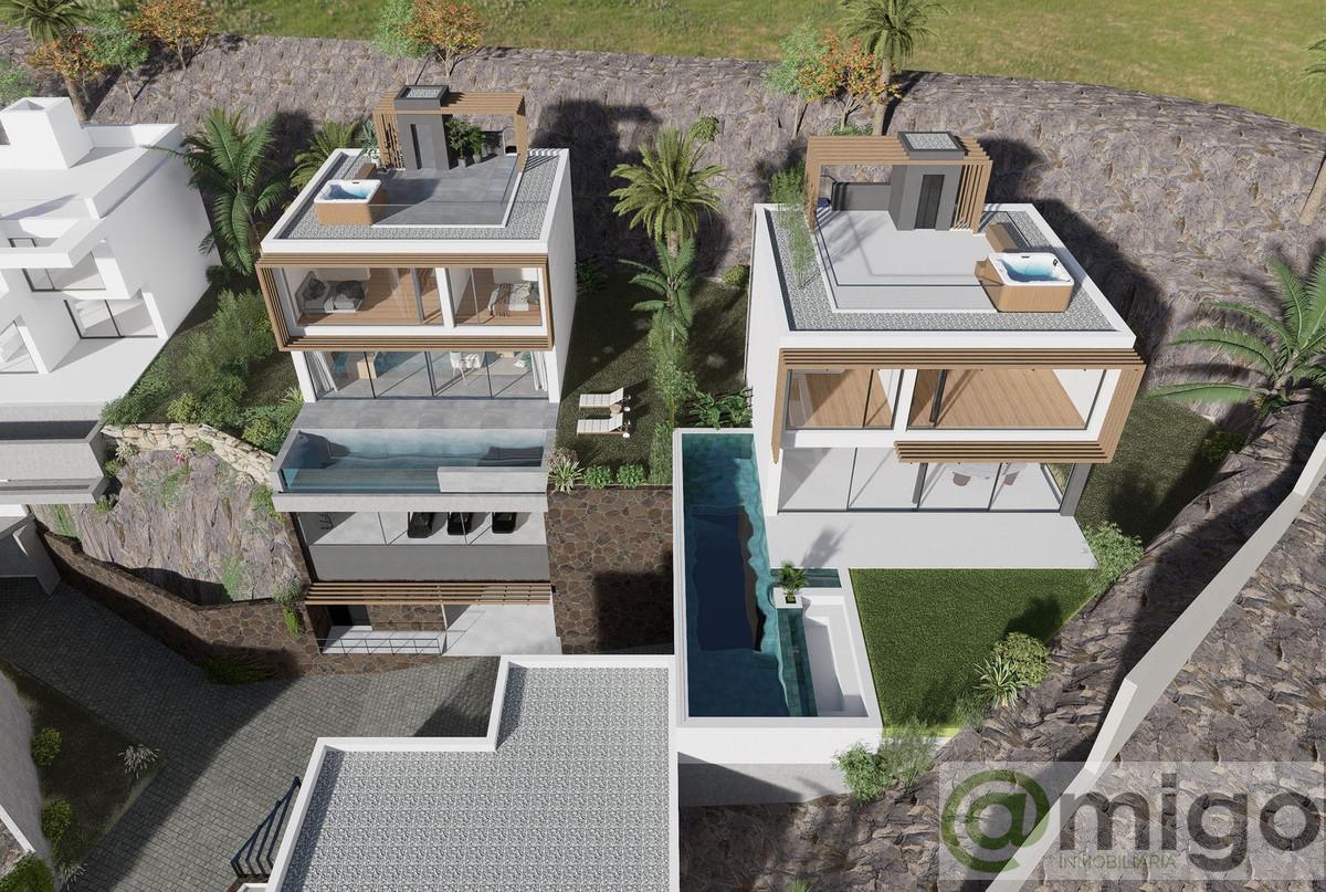 For sale of villa in Cerros del Aguila