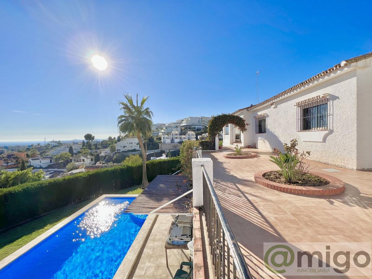 Продажа от

 Виллa на Benalmadena