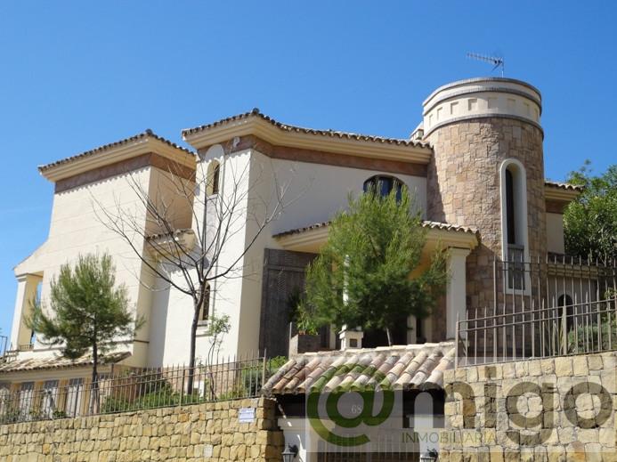 For sale of villa in Marbella