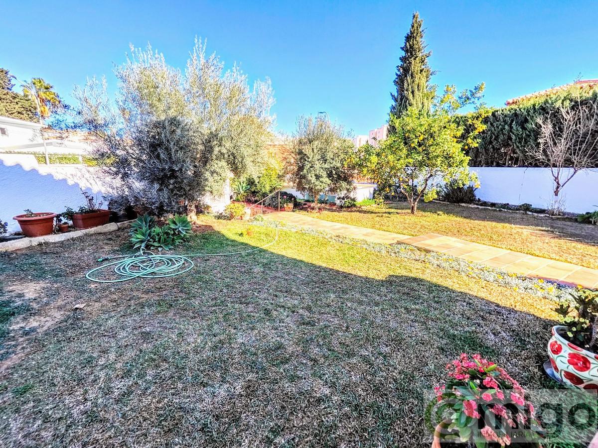 Venta de villa en Benalmadena Costa