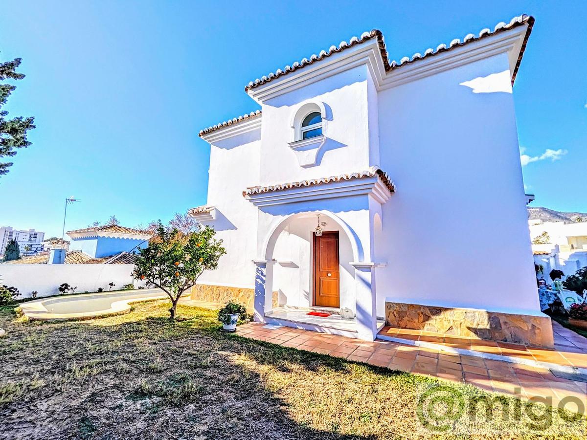 Venta de villa en Benalmadena Costa