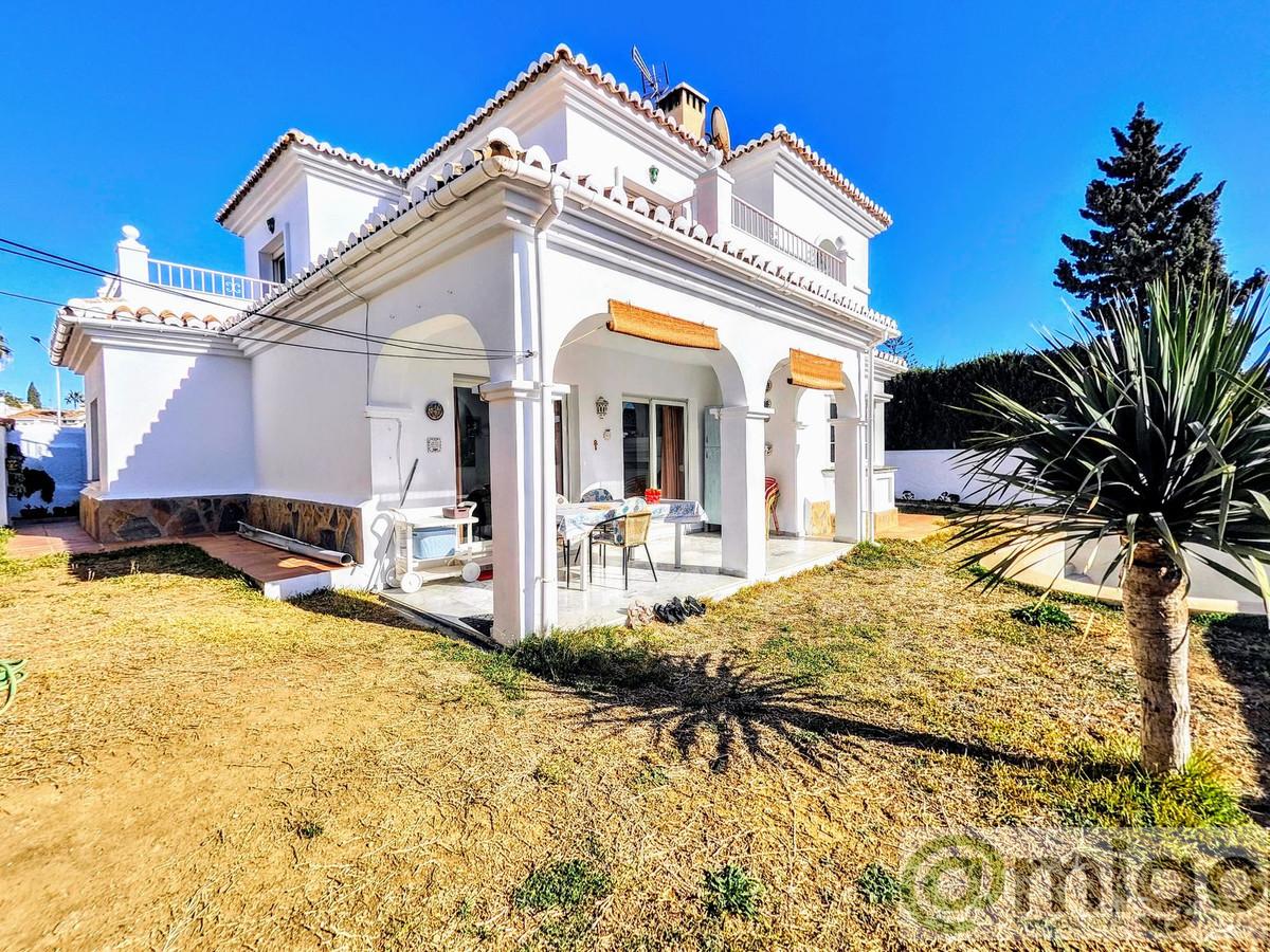 Venta de villa en Benalmadena Costa
