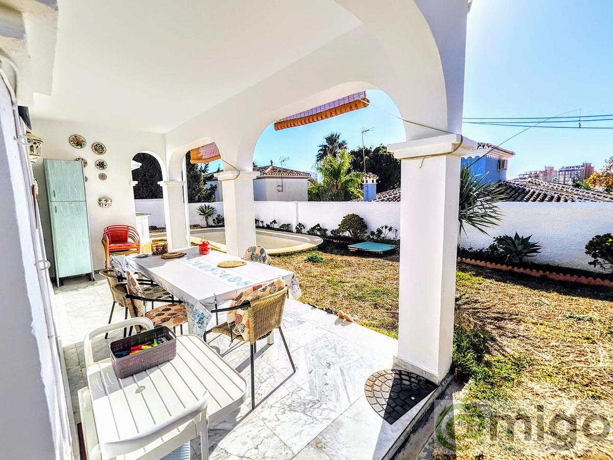 Venta de villa en Benalmadena Costa