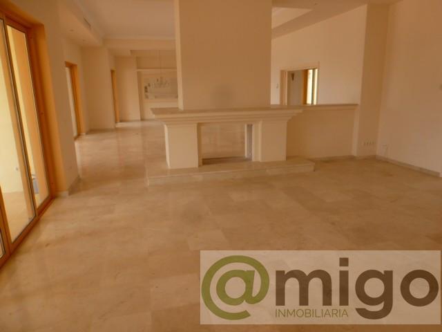 Продажа от

 Виллa на Marbella