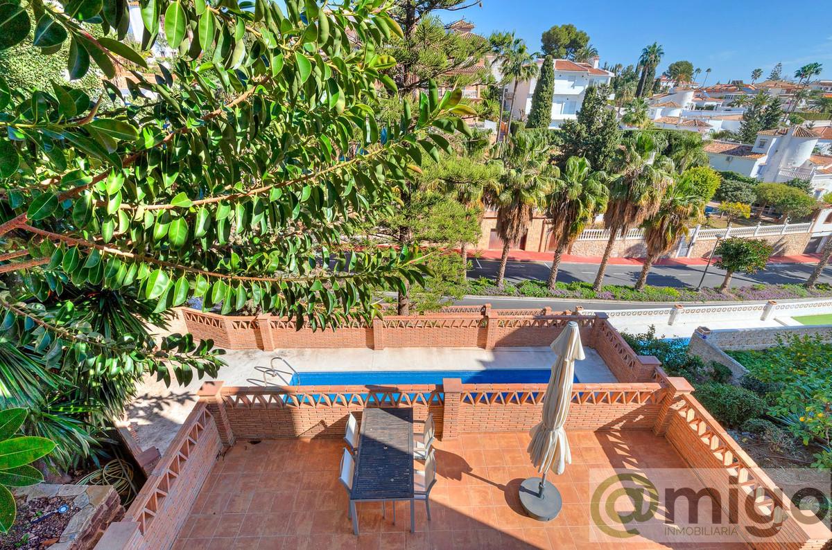 Venta de villa en Benalmadena