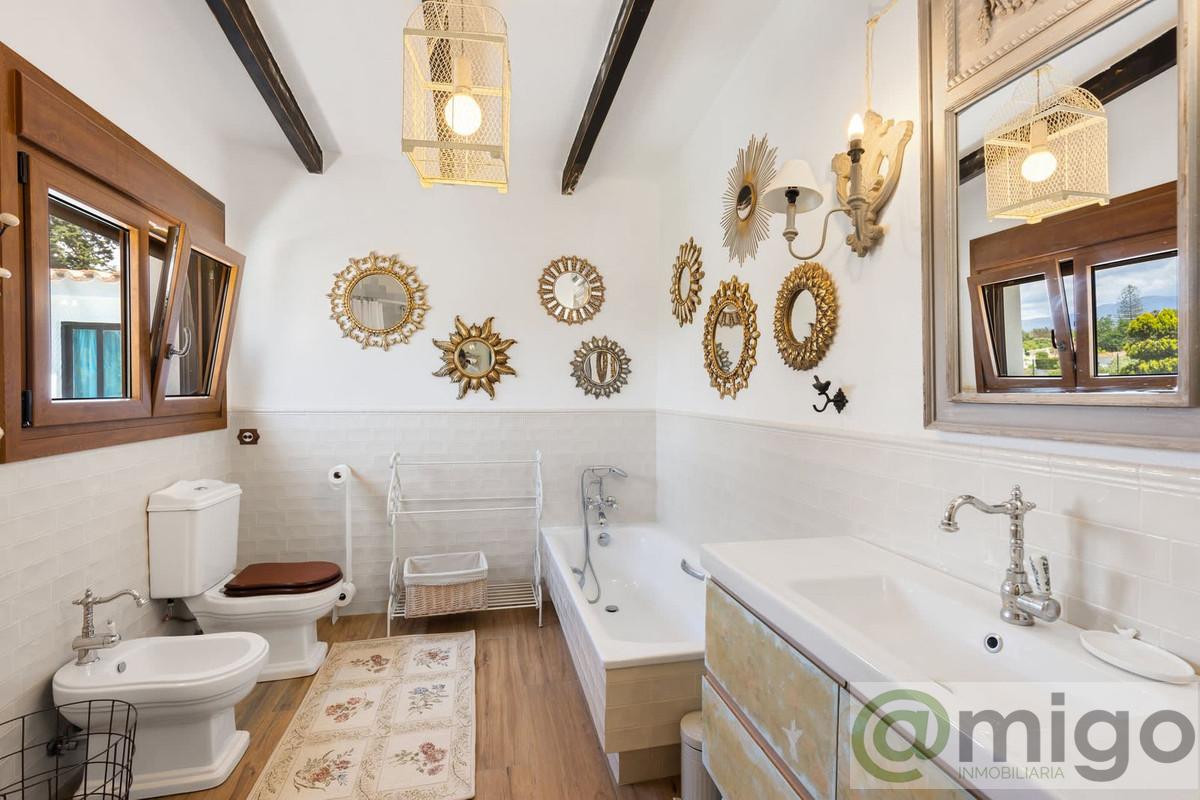 For sale of villa in Marbella