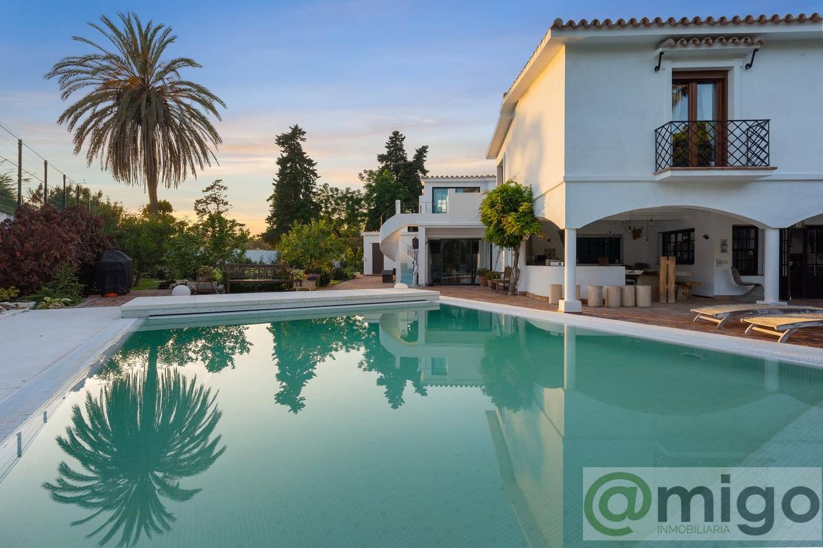 For sale of villa in Marbella