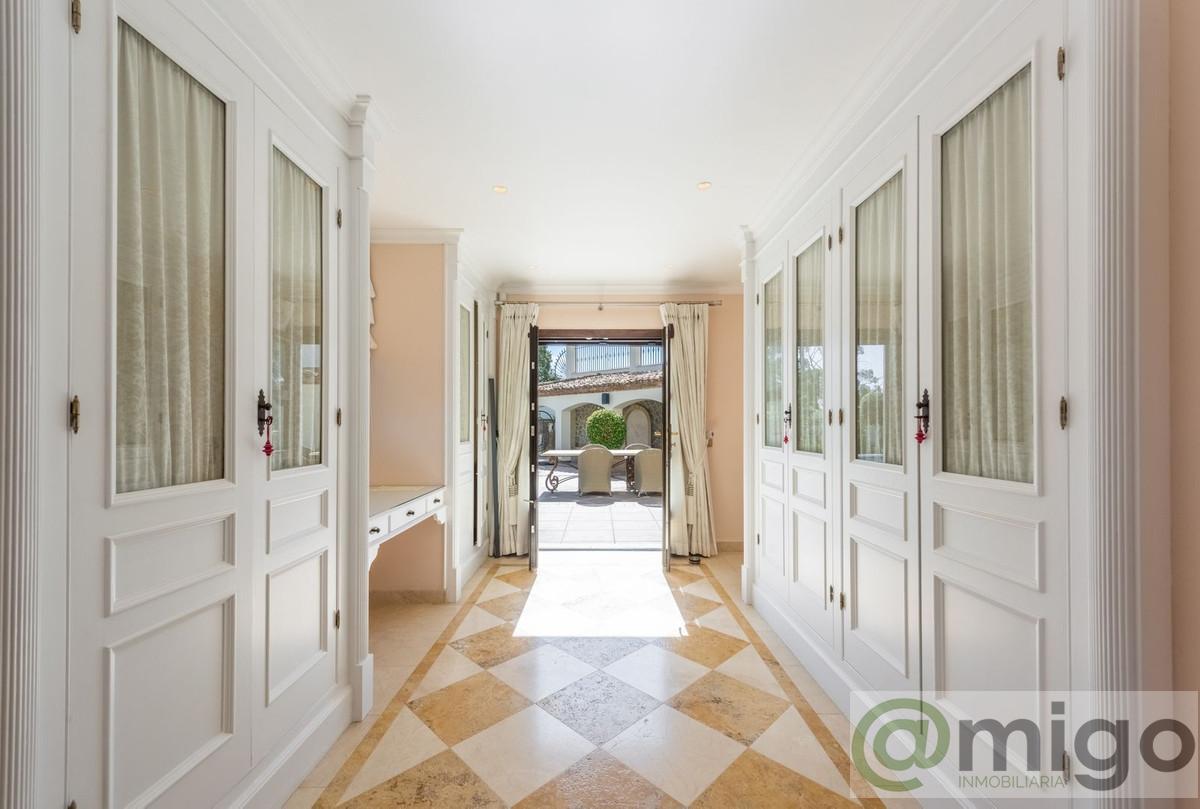 Venta de villa en Estepona