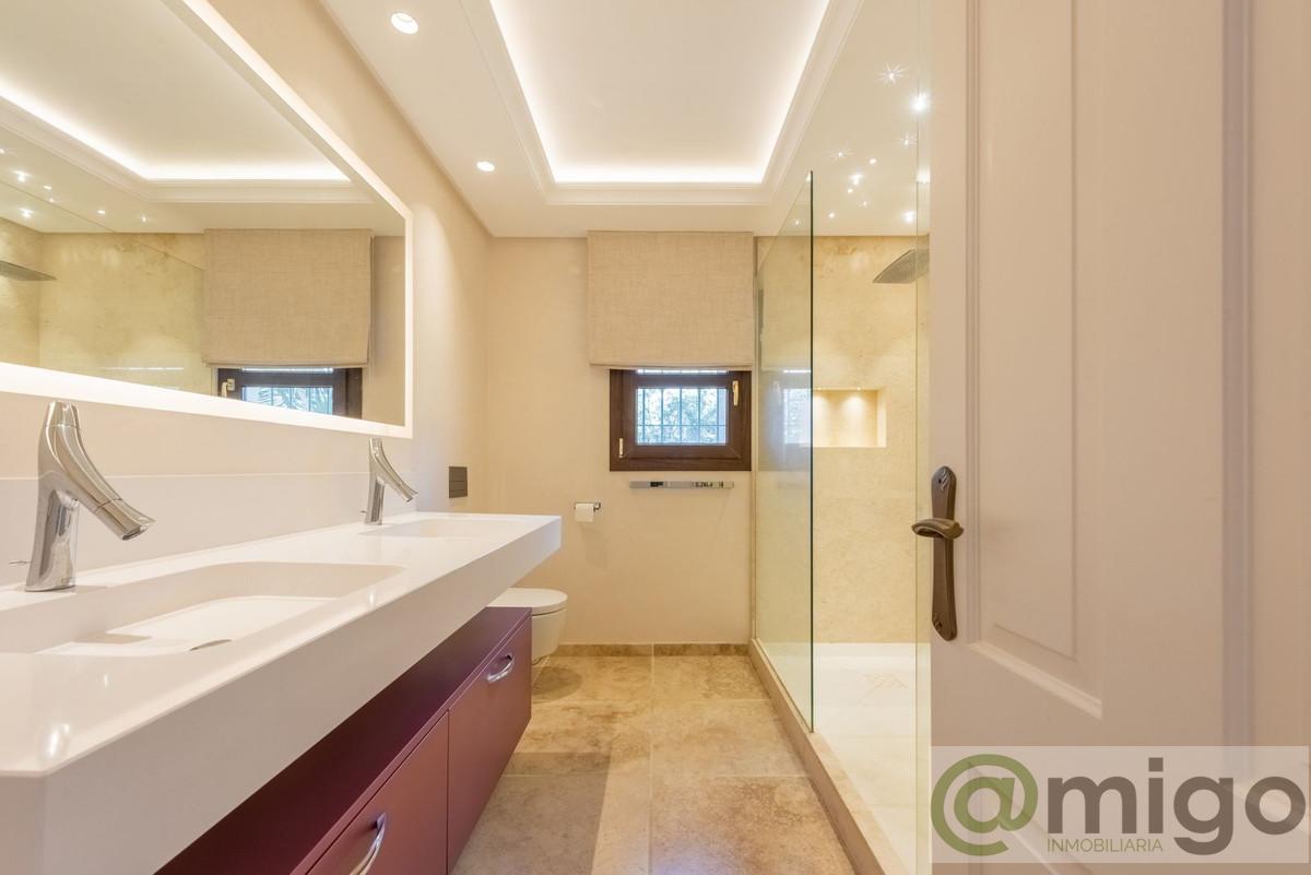 Venta de villa en Estepona