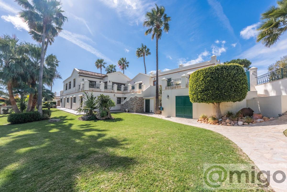 Venta de villa en Estepona