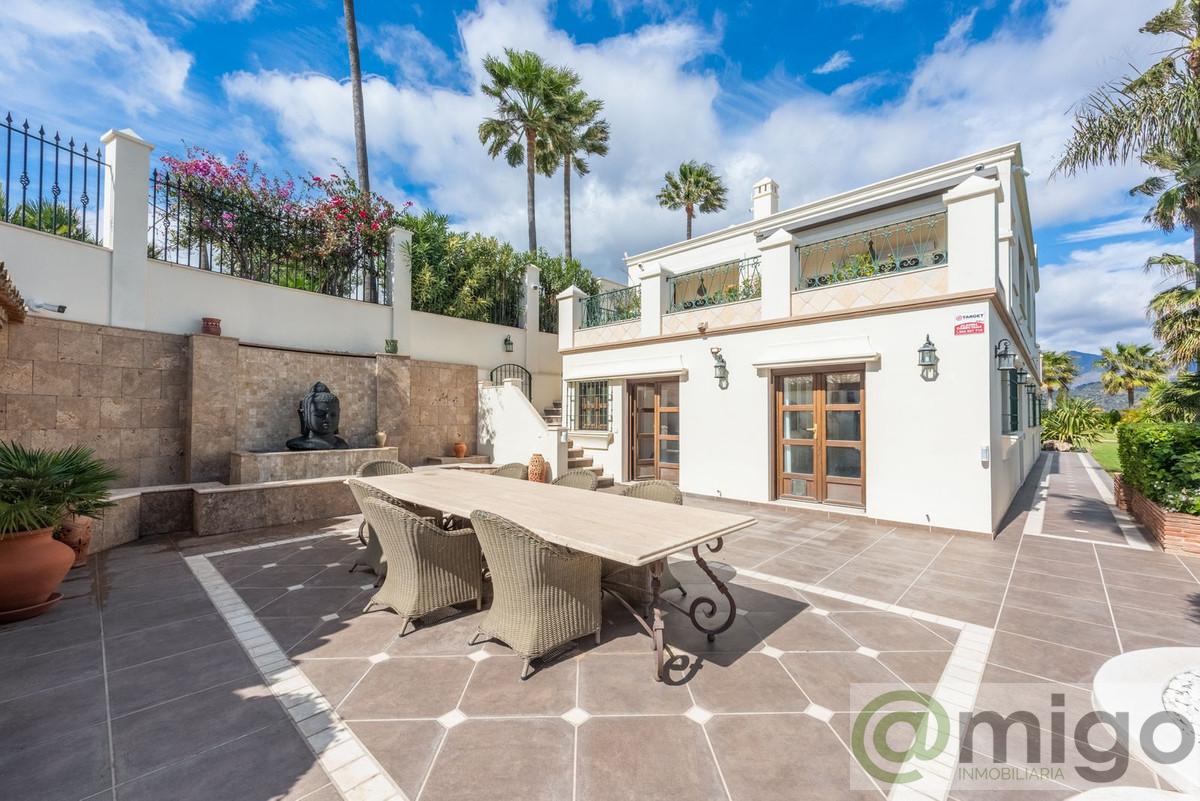 Venta de villa en Estepona