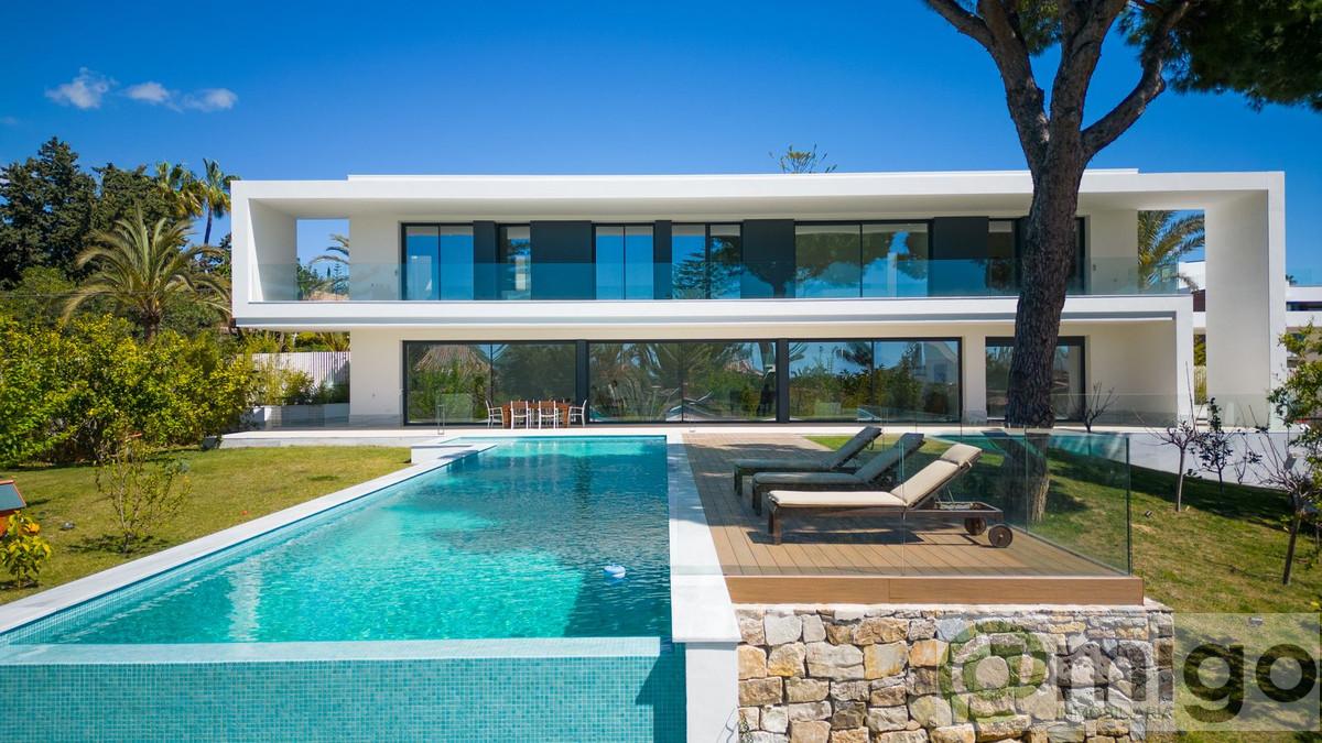 Venta de villa en Marbesa