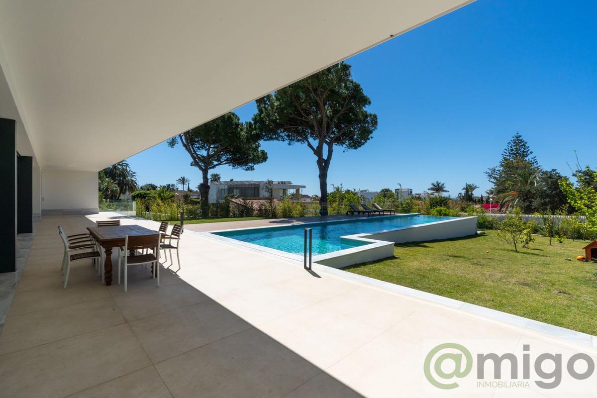 Venta de villa en Marbesa