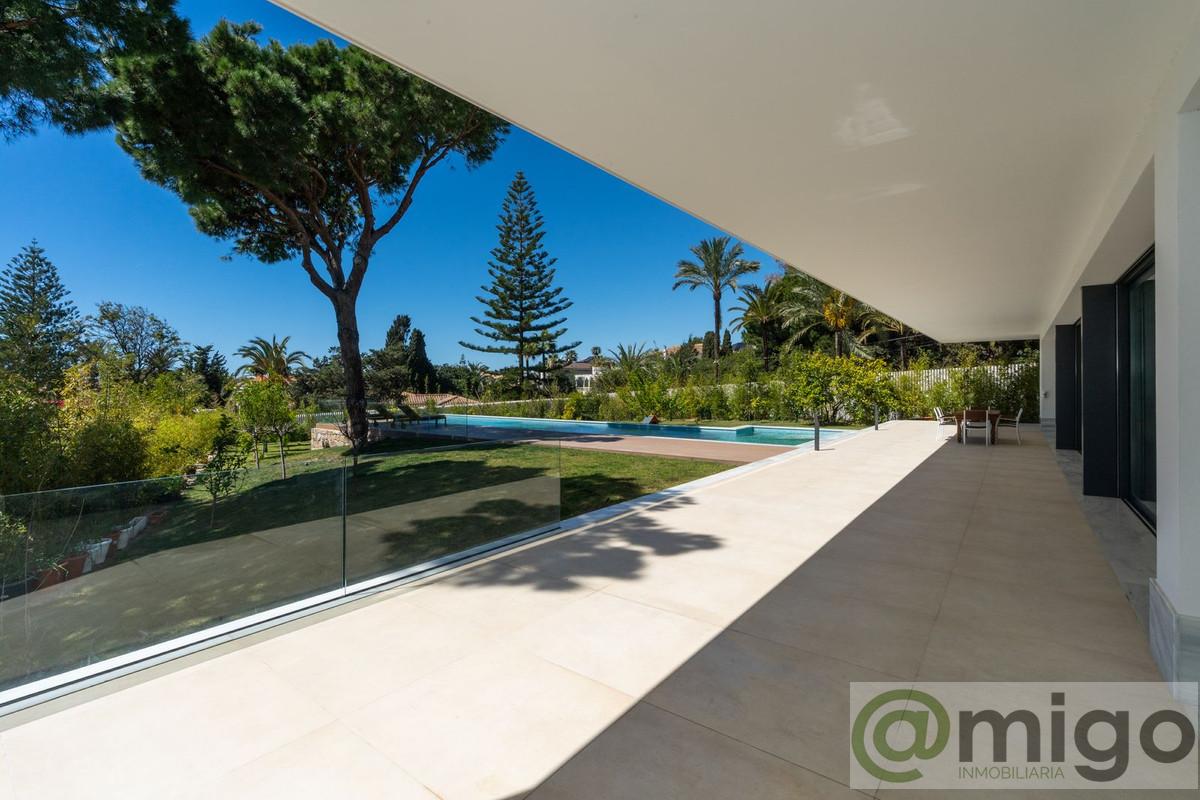 Venta de villa en Marbesa