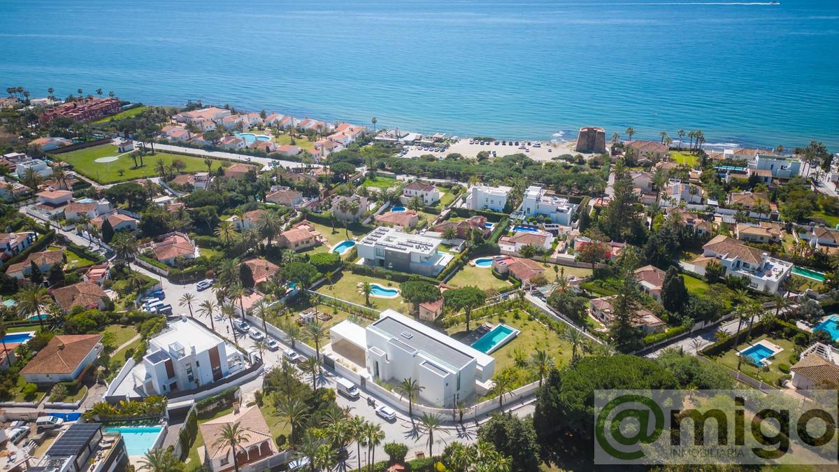 Venta de villa en Marbesa