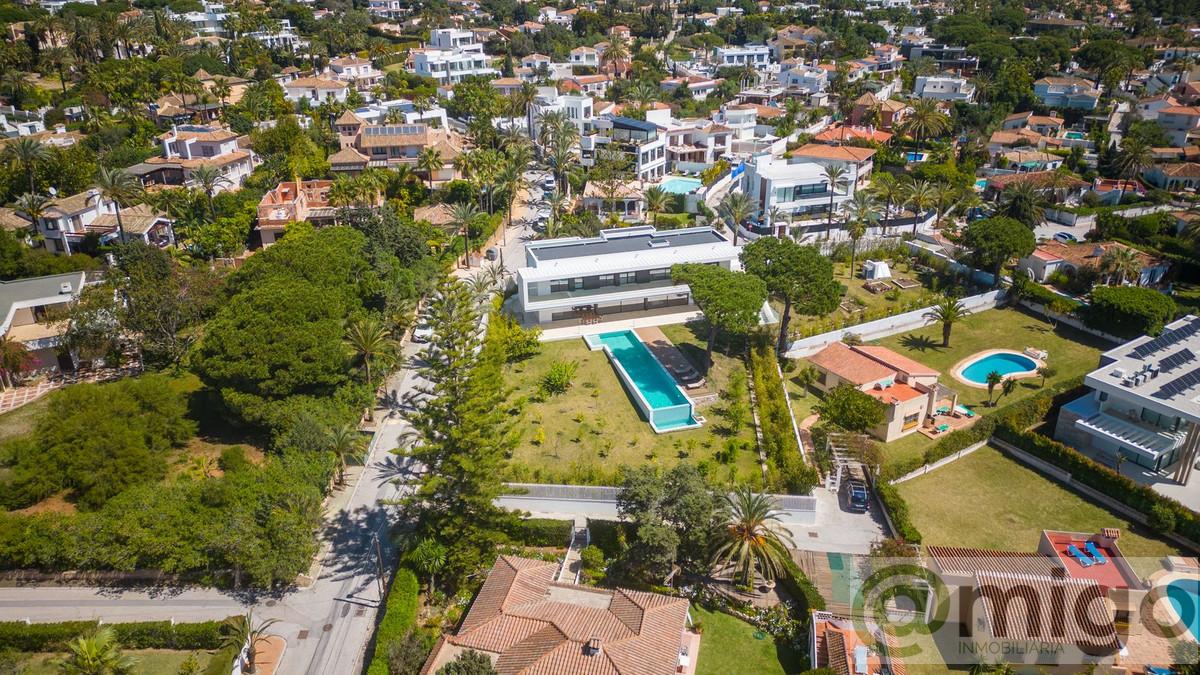 Venta de villa en Marbesa