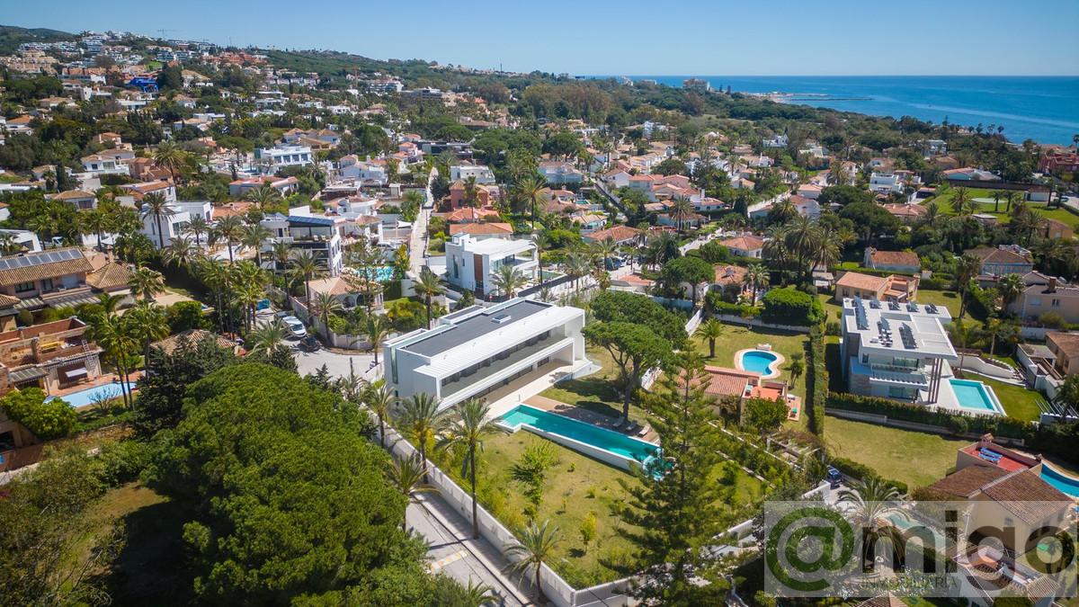 Venta de villa en Marbesa
