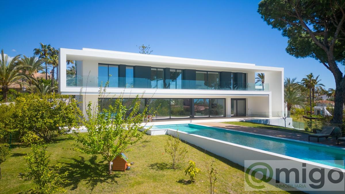 Venta de villa en Marbesa