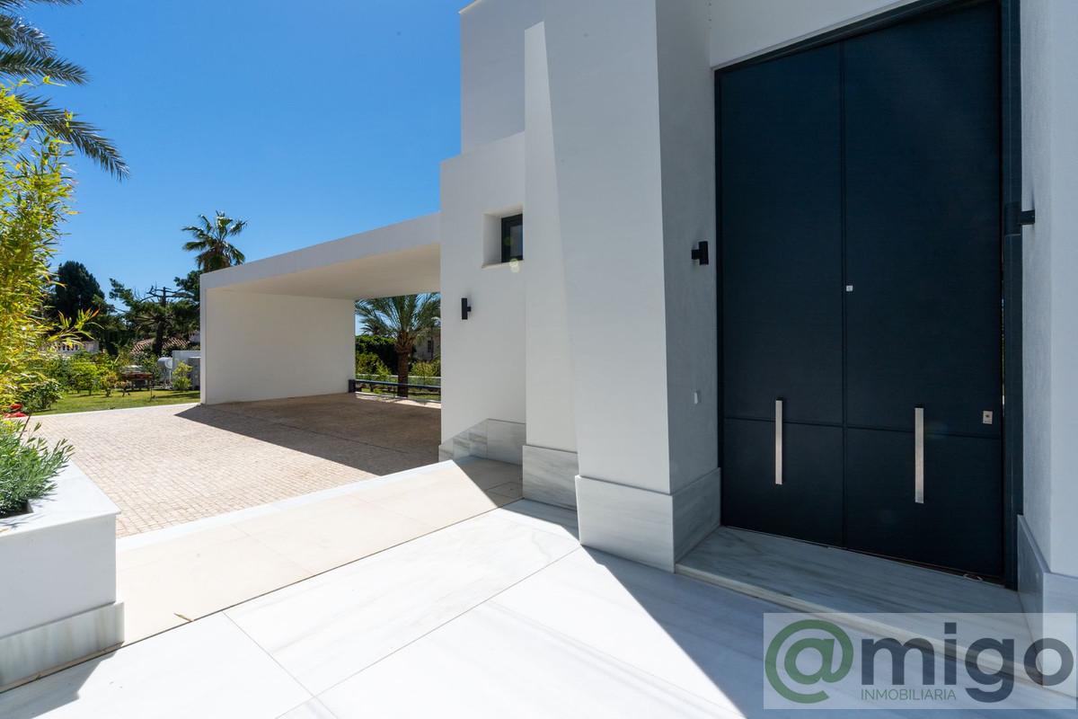 Venta de villa en Marbesa