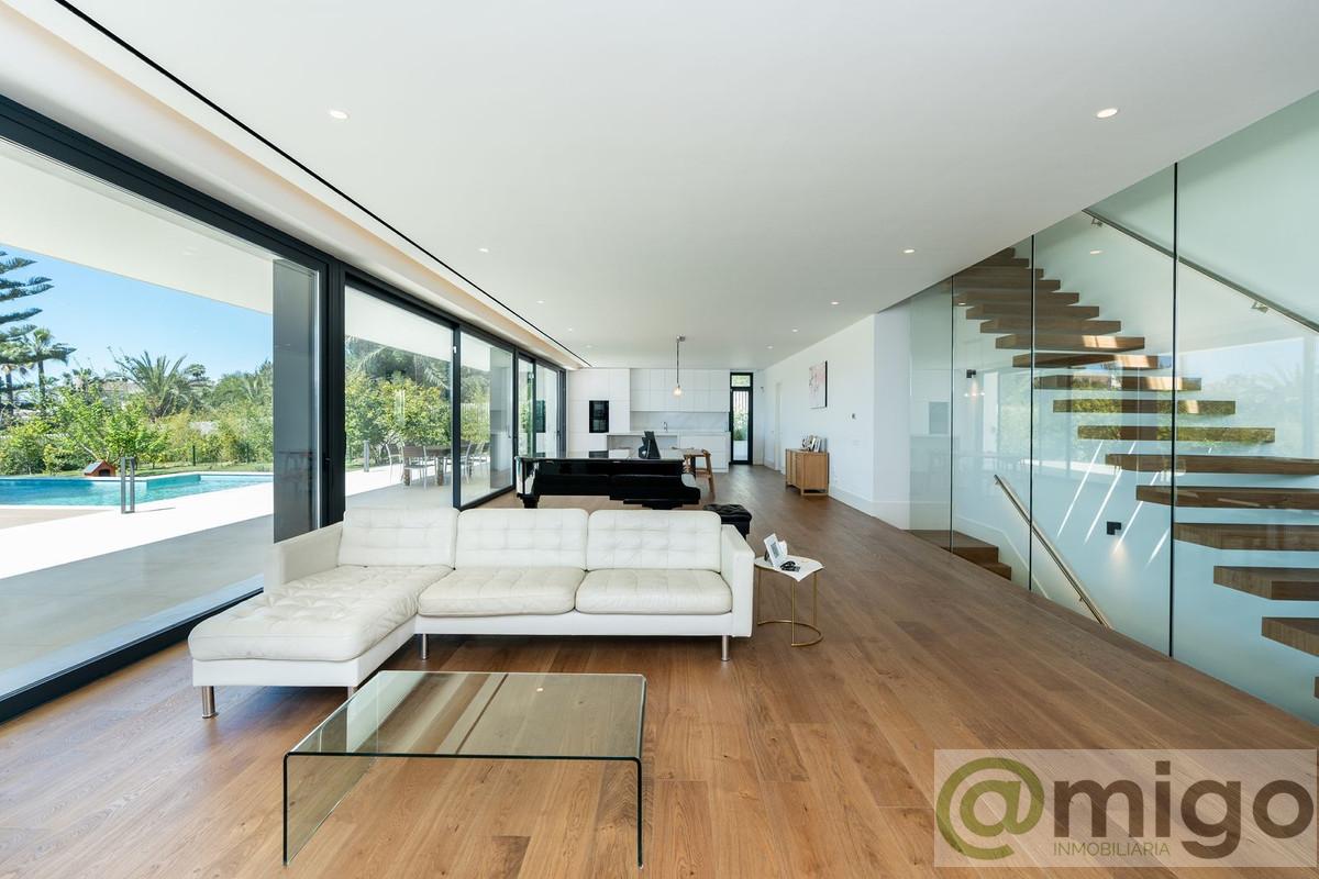 Venta de villa en Marbesa