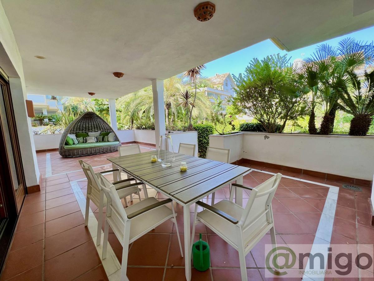 For sale of apartment in Marbella