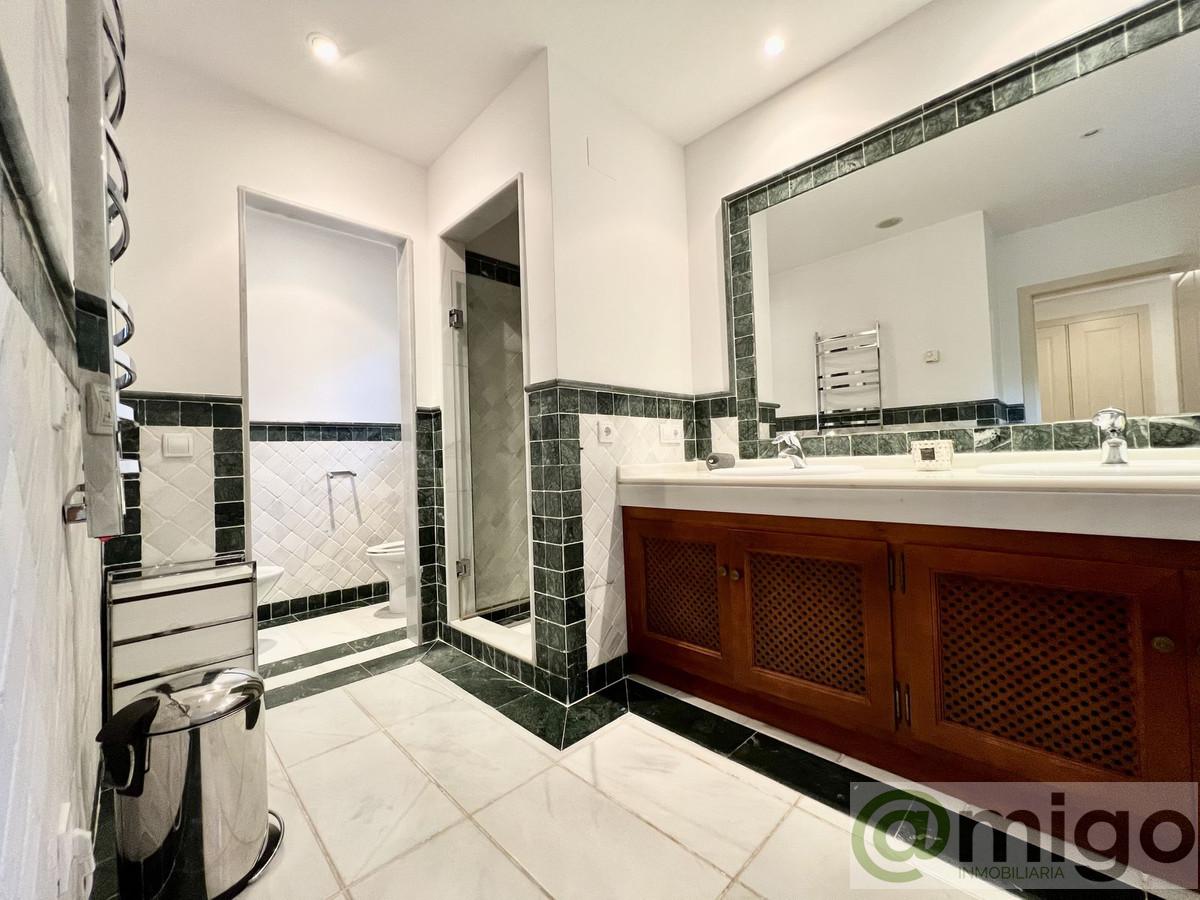 For sale of apartment in Marbella