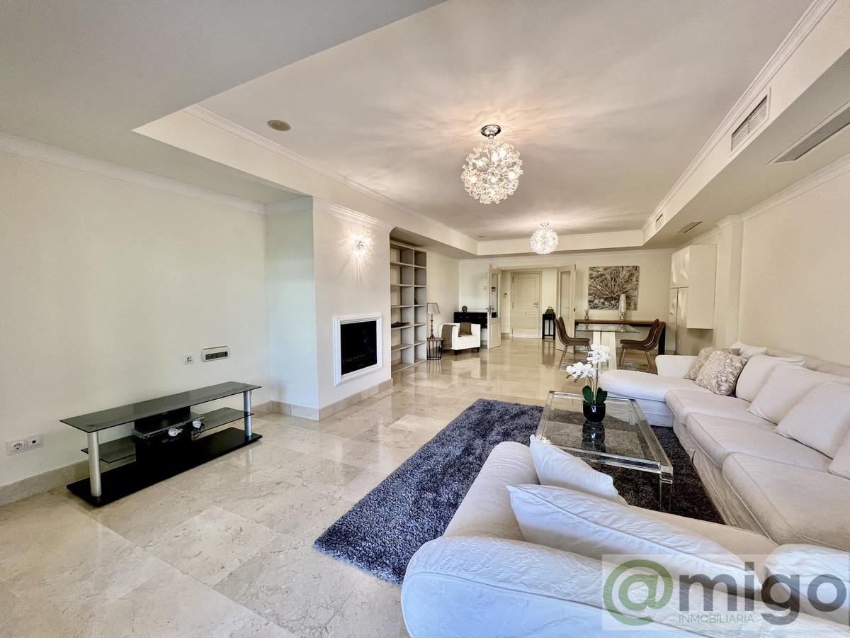 For sale of apartment in Marbella
