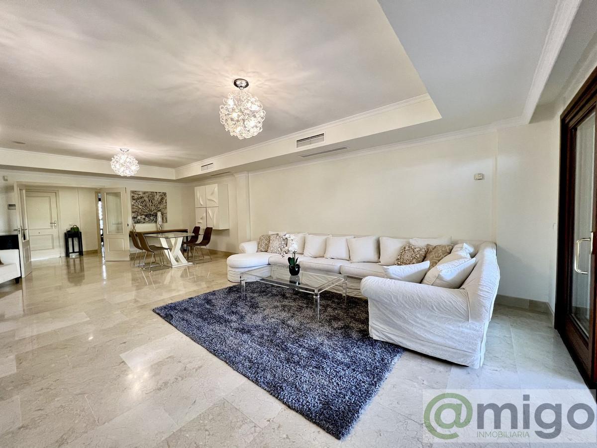 For sale of apartment in Marbella