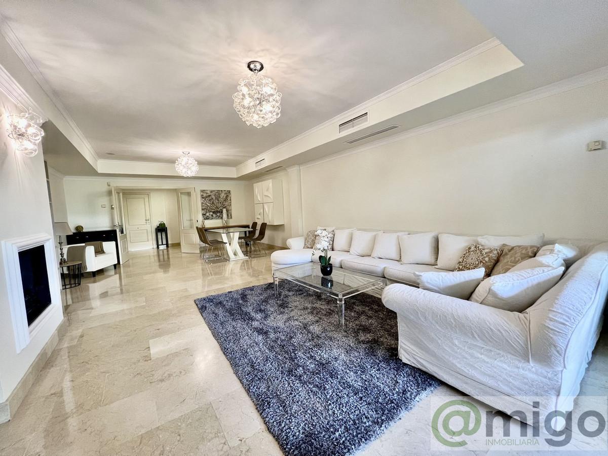 For sale of apartment in Marbella