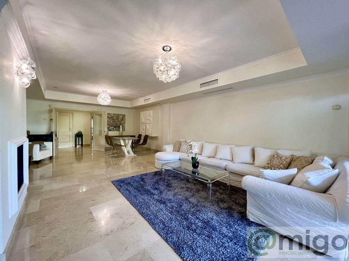 For sale of apartment in Marbella