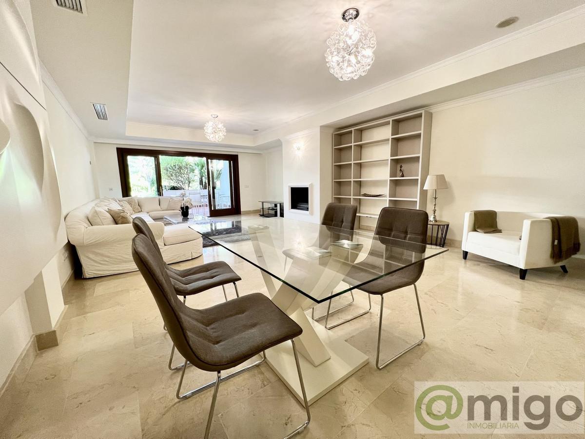 For sale of apartment in Marbella