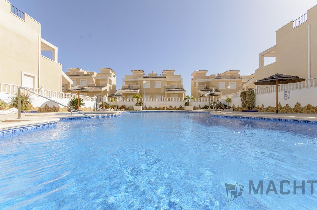 Venta de villa en San Miguel de Salinas