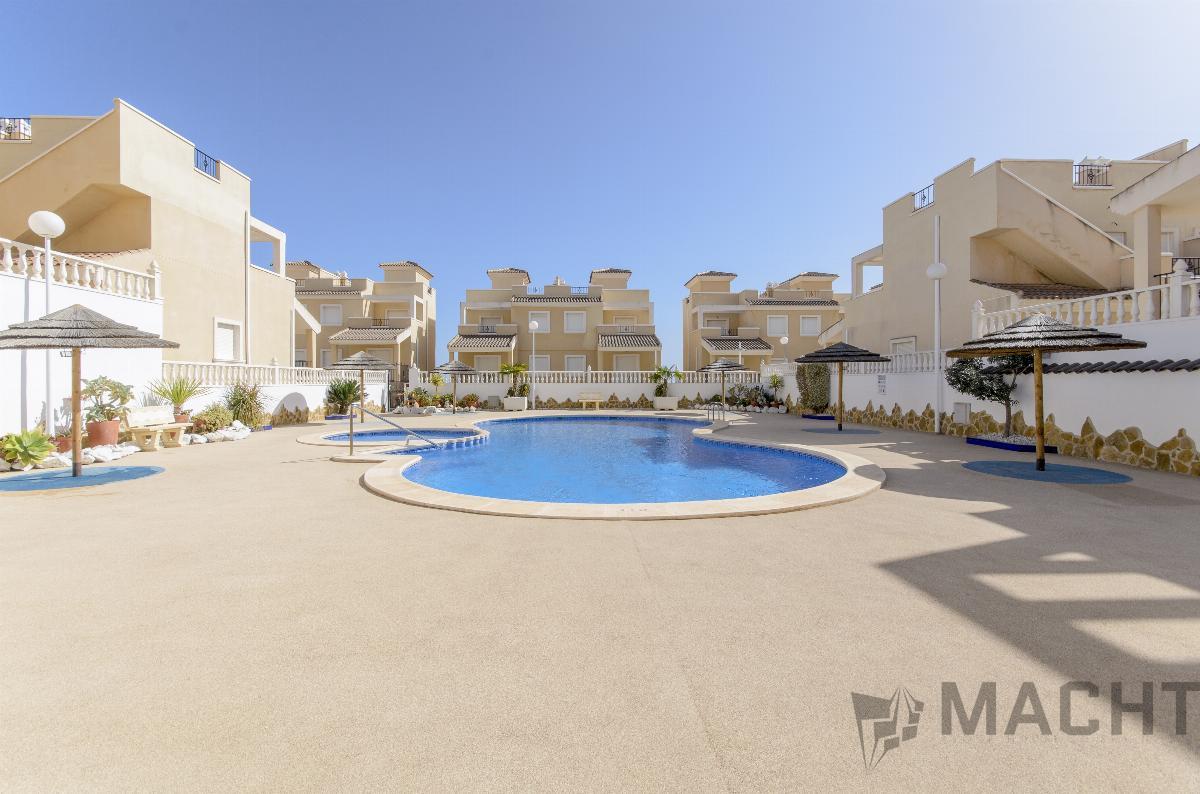 Venta de villa en San Miguel de Salinas