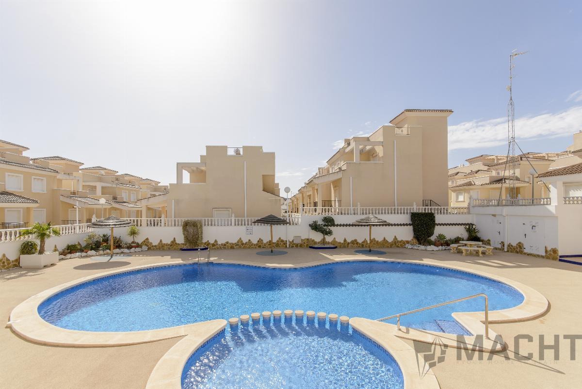 Venta de villa en San Miguel de Salinas