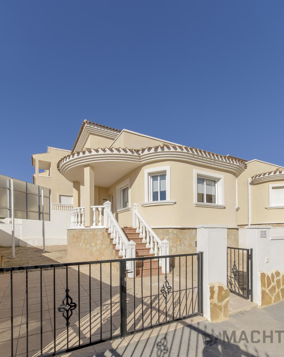 Venta de villa en San Miguel de Salinas
