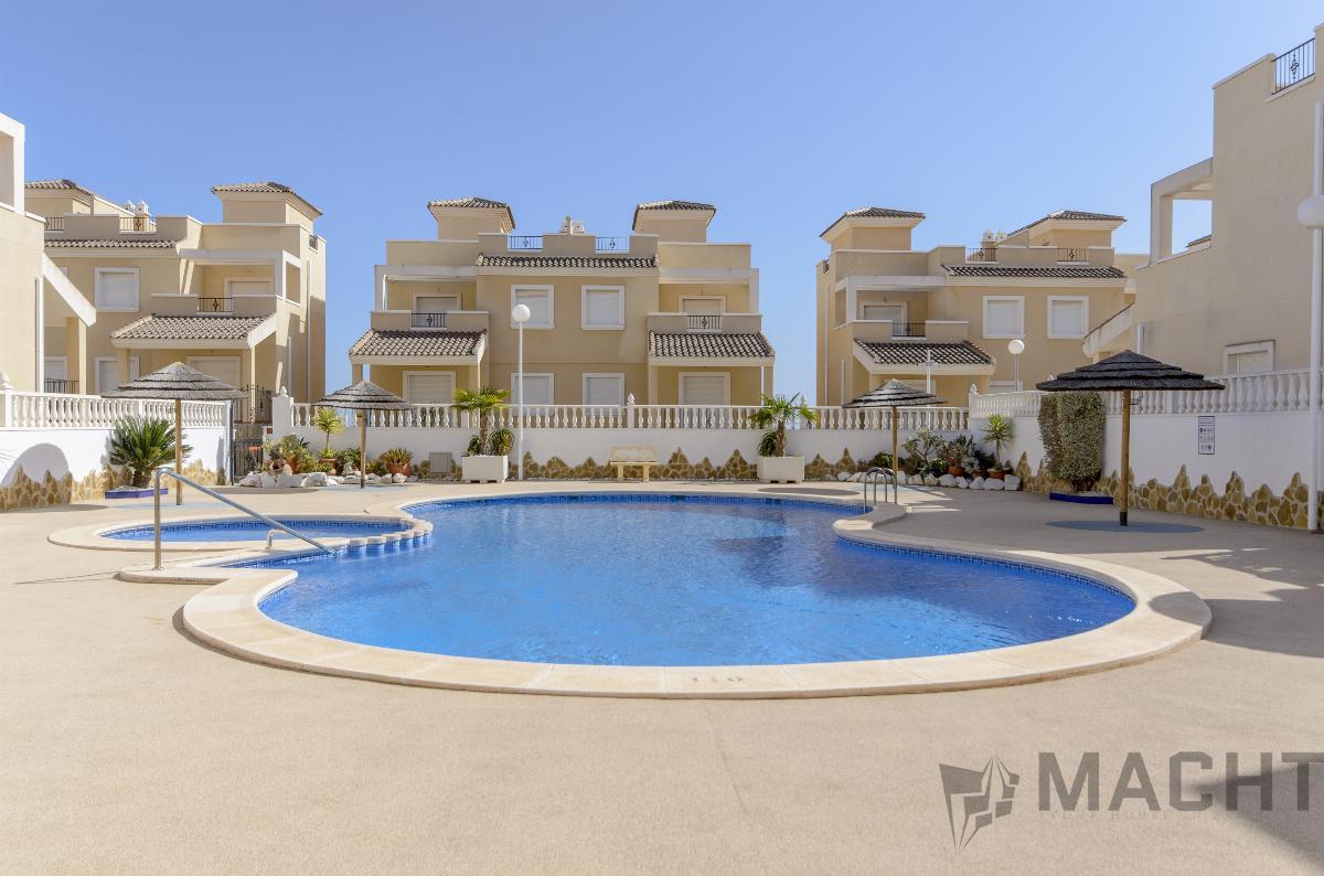 Venta de villa en San Miguel de Salinas