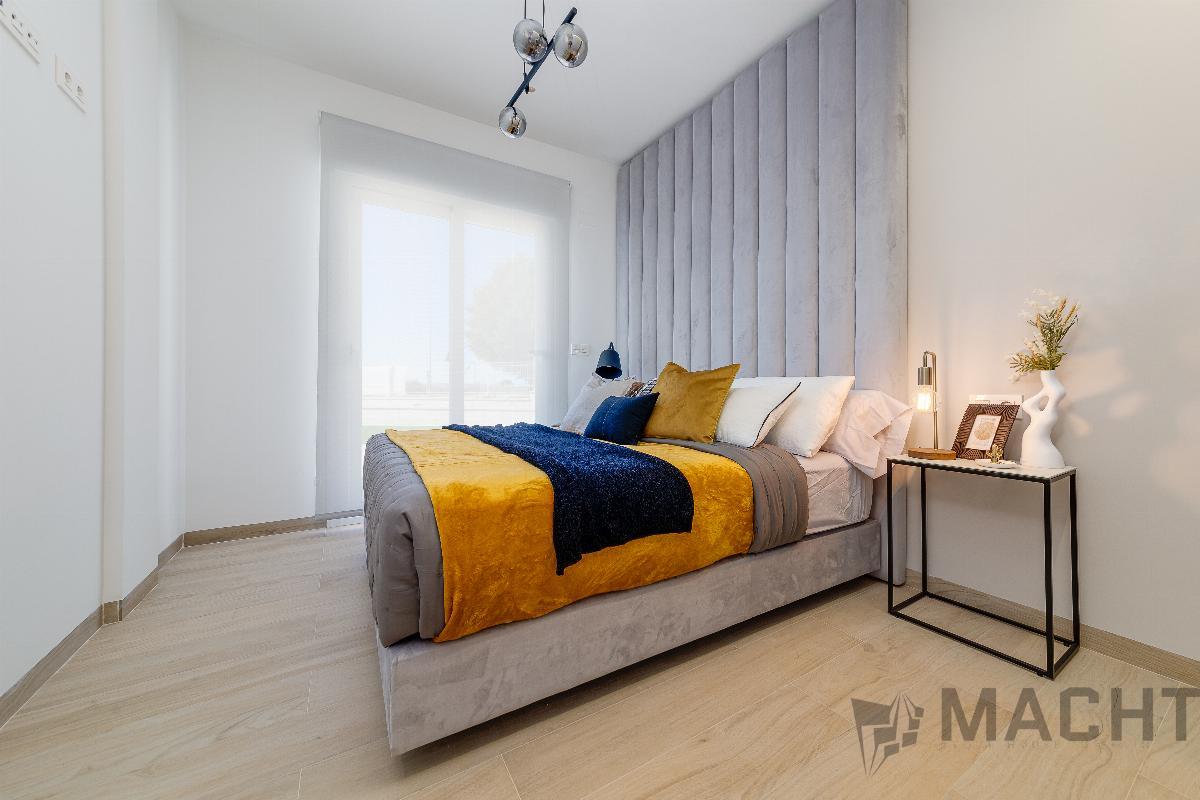 For sale of apartment in Guardamar del Segura