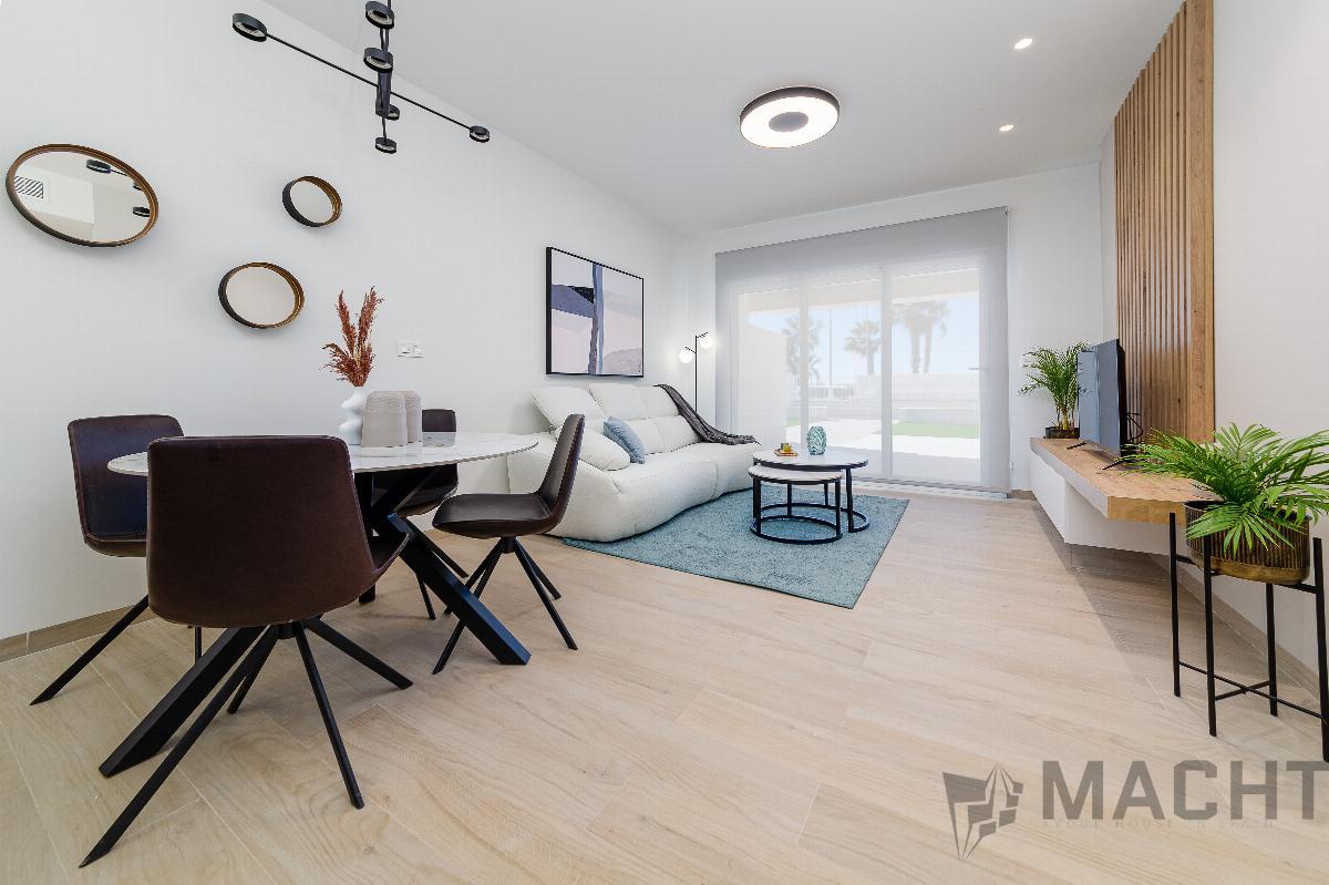 For sale of apartment in Guardamar del Segura