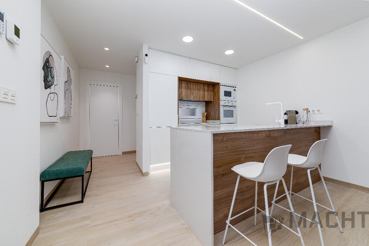 For sale of apartment in Guardamar del Segura
