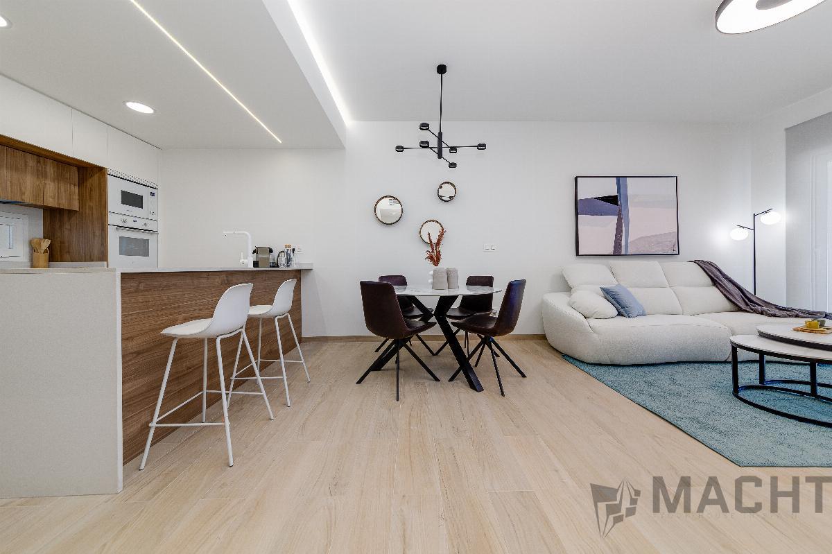 For sale of apartment in Guardamar del Segura