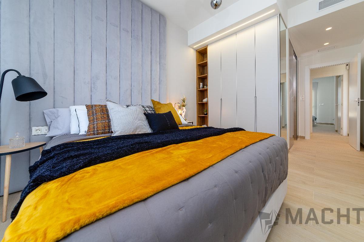 For sale of apartment in Guardamar del Segura