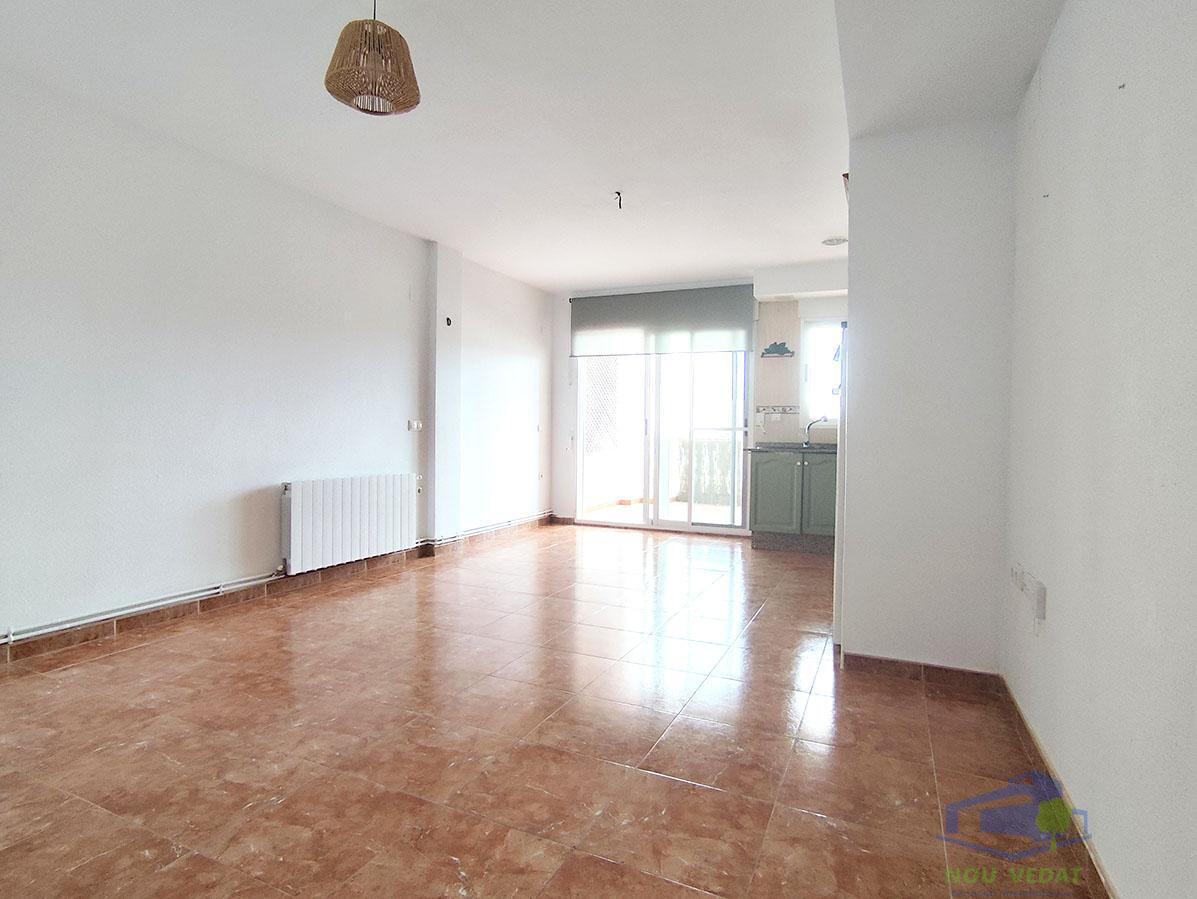 For rent of flat in Monserrat