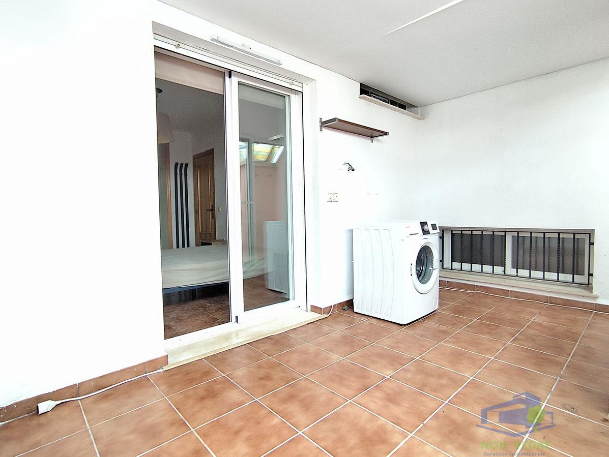 For rent of flat in Monserrat