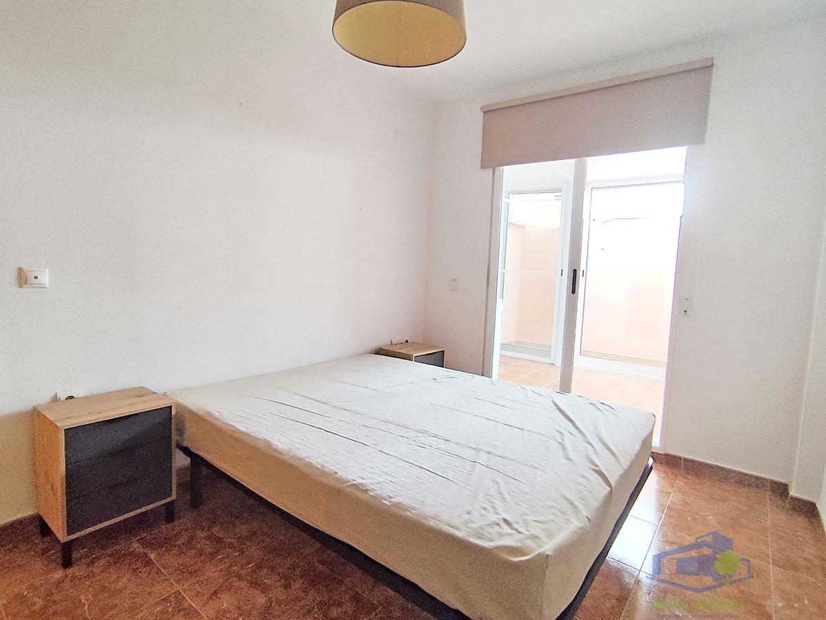 For rent of flat in Monserrat