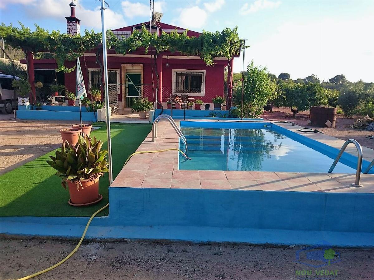 For sale of house in Monserrat