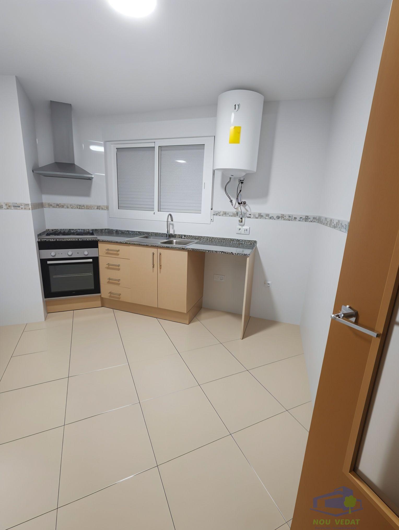 For rent of duplex in Monserrat