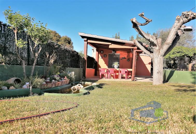 For sale of chalet in Monserrat