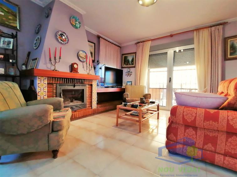 For sale of chalet in Monserrat