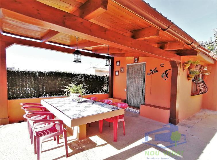 For sale of chalet in Monserrat